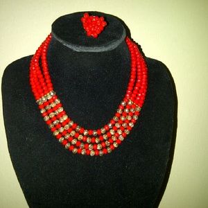 Bead necklace