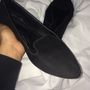 Black flats pointed tip