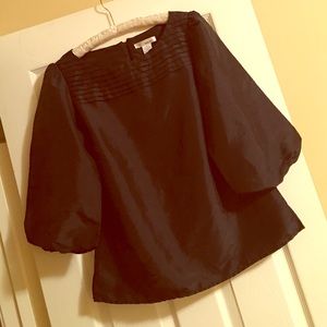 Gorgeous blouse with tuxedo style pleating