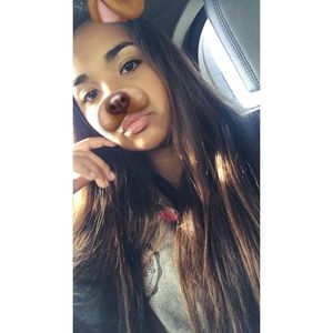 Meet your Posher, Makayla