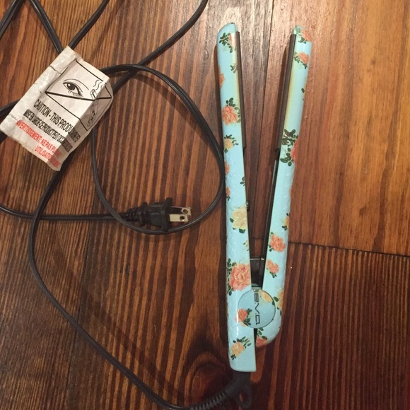 Hair straightener
