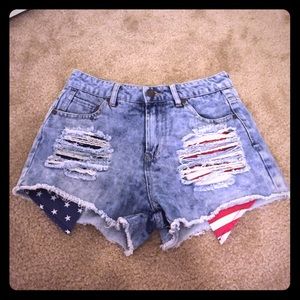 🇺🇸 High waisted American flag shorts 🇺🇸