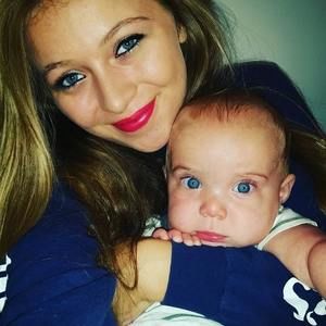 Meet your Posher, Caitlin