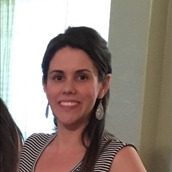 Meet your Posher, Jennifer - Picture 1 of 1
