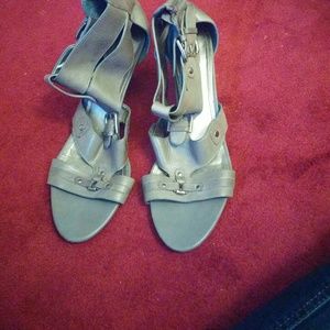 Preview International Heels:The Velvet Closet