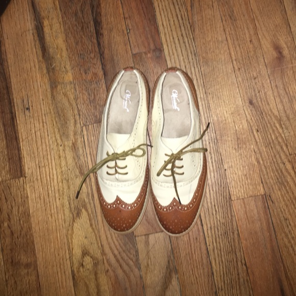 Vintage Taupe and Brown Saddle Shoes/ Oxfords
