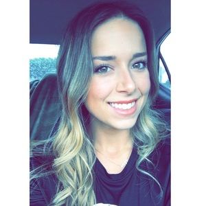 Meet your Posher, Carissa