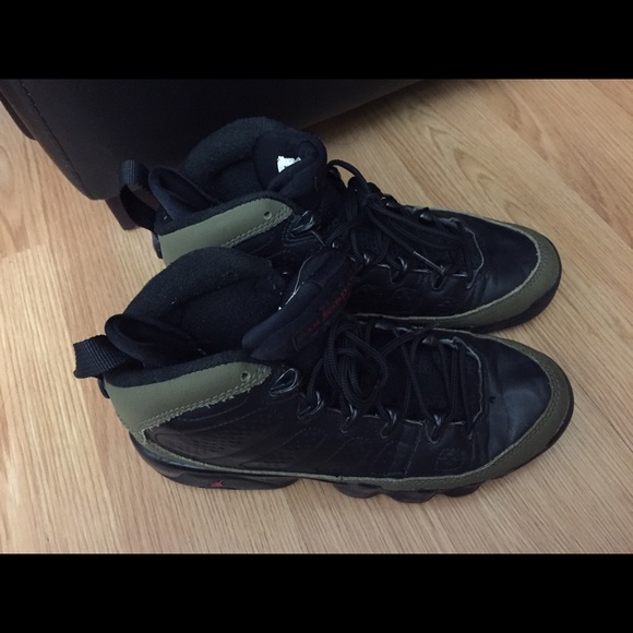 **SOLDNike Air Jordan 9 Olive size 5Y 2001 Release