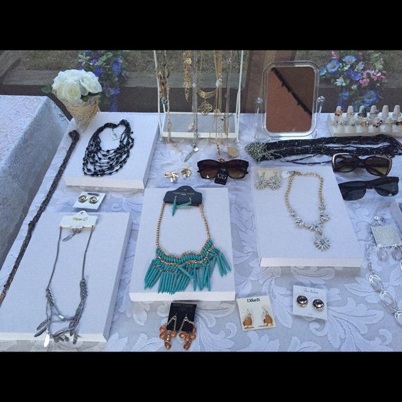 Jewelry sale! Interested and l make you a listing! - Picture 4 of 4