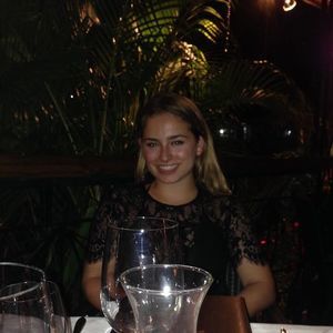 Meet your Posher, Danielle