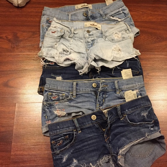5 pairs of Hollister shorts