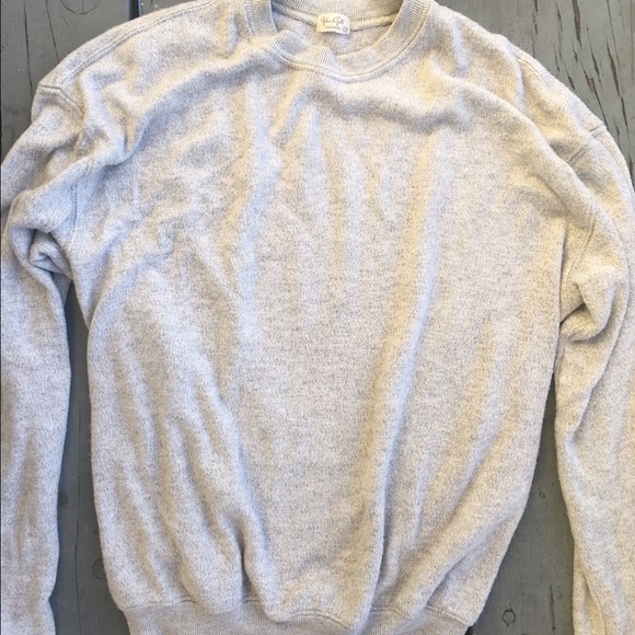 Brandy Melville Cropped Soft Sweater