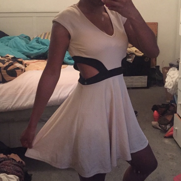 Dress - Picture 2 of 2