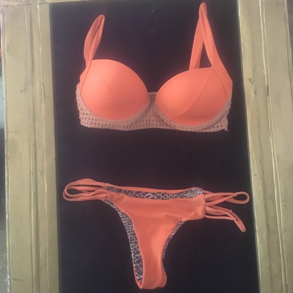 Acacia L gr canaria top / L maui bottoms in mango
