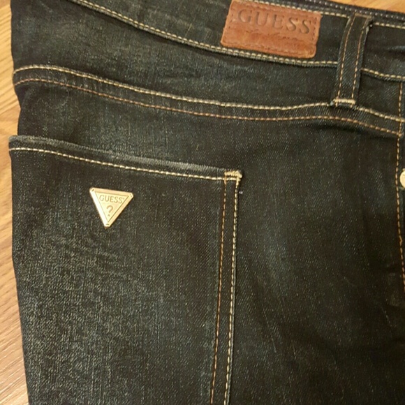 Like new Guess jeans - Picture 3 of 4