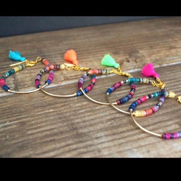 Sale! Gold Bar & Heishi Shell Bead Bracelet! - Picture 3 of 3