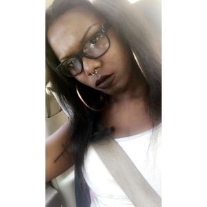 Meet your Posher, Amiracle