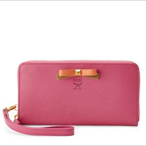 AUTHENTIC MCM Mina Zip Wallet