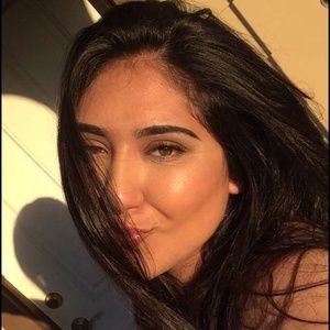 Meet your Posher, Isabel