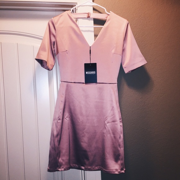 BRAND NEW MISSGUIDED DRESS