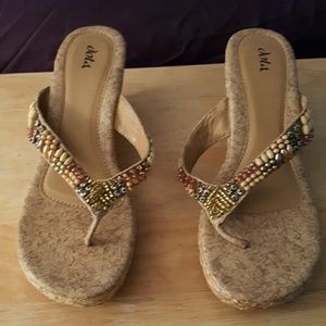 Beaded wedge slides