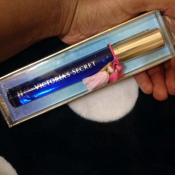 VS Very Sexy Now perfume.