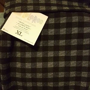 LuLaRoe Cassie pencil skirt XL never worn!