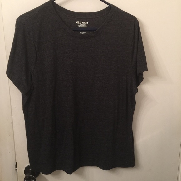 Old Navy charcoal tee
