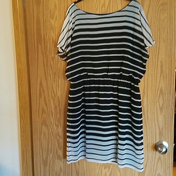 White House Black Market Dresses & Skirts - White House Black Market Striped Dress sz L White House Black Market Dresses & Skirts - White House Black Market Striped Dress sz L