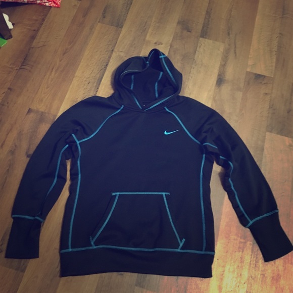 💙Nike therma-fit hoodie