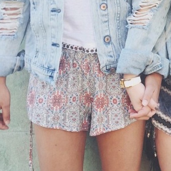 LF Soft Shorts - Picture 2 of 4