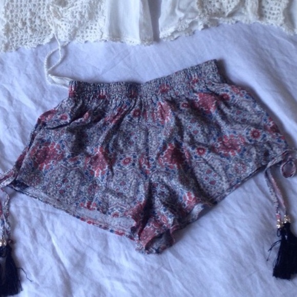 LF Soft Shorts - Picture 4 of 4