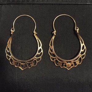 Thin gold earrings
