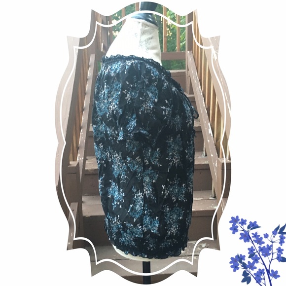 Floral Peasant Blouse - Picture 2 of 4