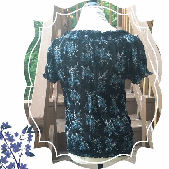 Floral Peasant Blouse - Picture 3 of 4