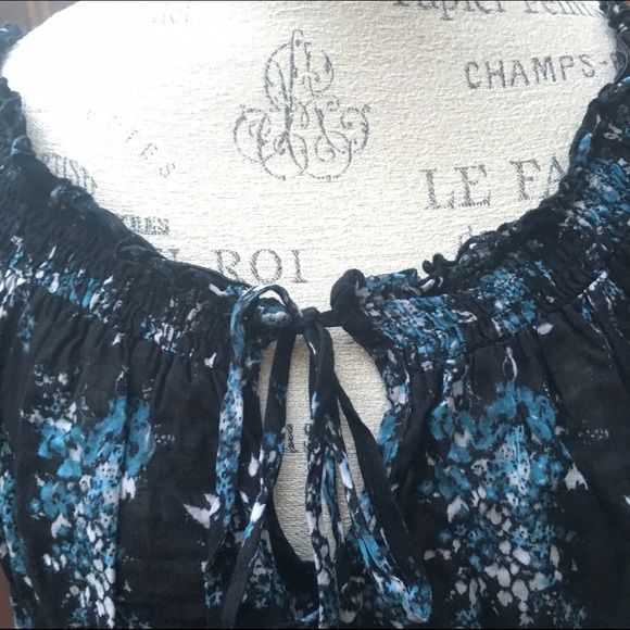 Floral Peasant Blouse - Picture 4 of 4