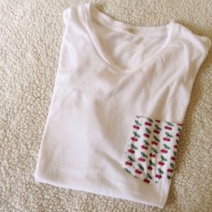 🍒 Brandy Melville Tee Shirt 🍒