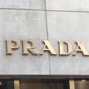 Meet your Posher, Elise