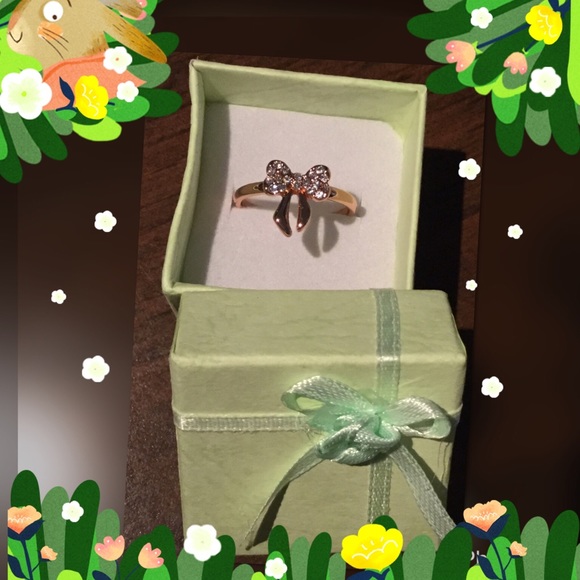 Elegant rose gold Bow diamond Crystal ring - Picture 3 of 3