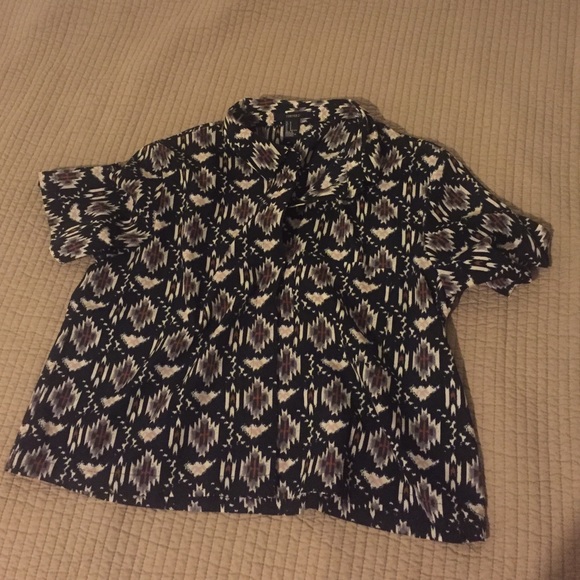 Collard crop top button up