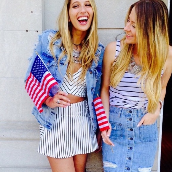 LF Denim Skirt - Picture 2 of 4