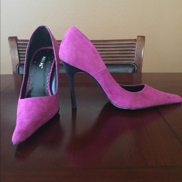 Magenta Pumps