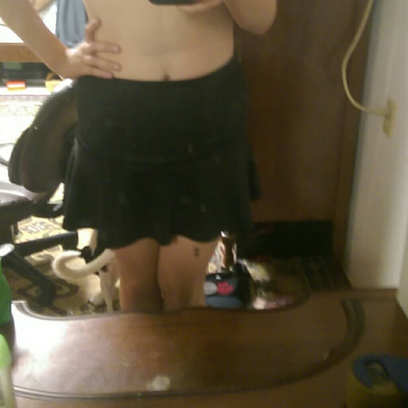 ~traded,~High wasted black skirt - Picture 3 of 4