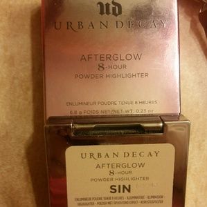 Urban Decay After Glow Highlighter shade SIN