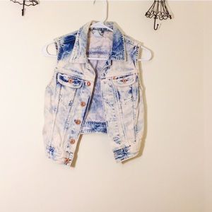 H&M cropped acid wash denim vest