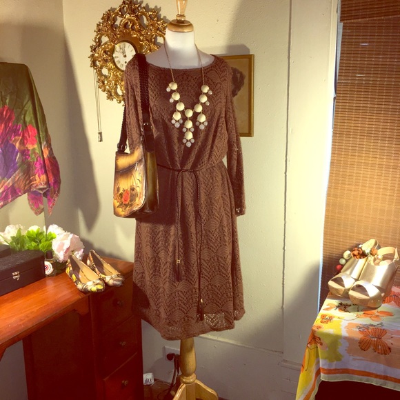 Lovely Sharagano dress, never been worn.