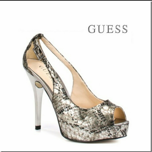 NEW Guess heels