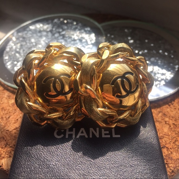 ✨💫Authentic Round Leather Chanel Earrings✨💫
