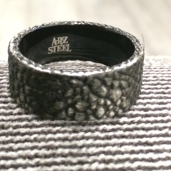 Black stainless steel ring - Picture 4 of 4