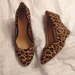 Banana republic leopard, cheetah wedges size 7